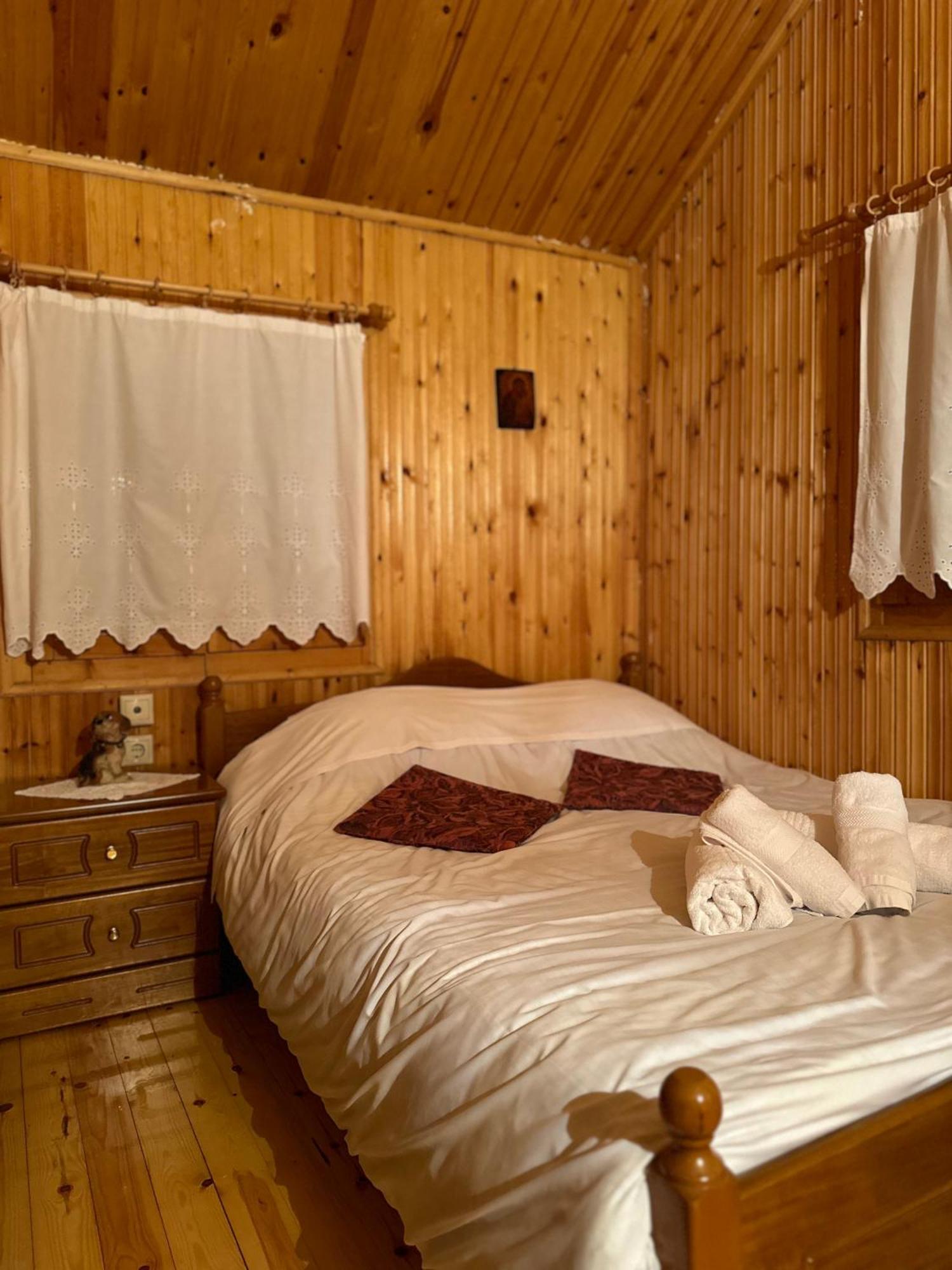 Traditional Wooden Apartment Koutsodimos Exterior photo